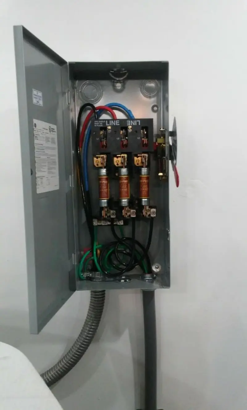 Three-phase disconnect switch installed for Electrical Wiring & Rewiring in River Ridge